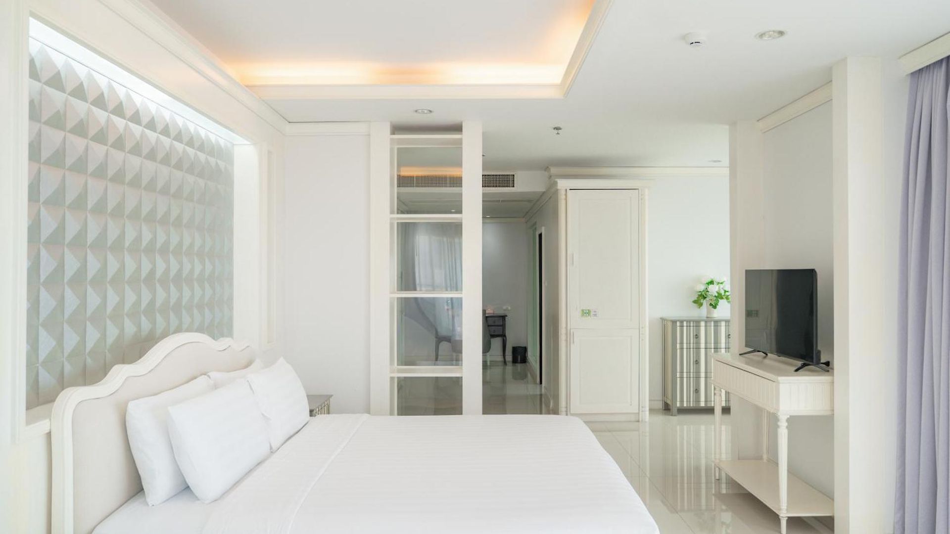 Welcome World Beachfront 4*