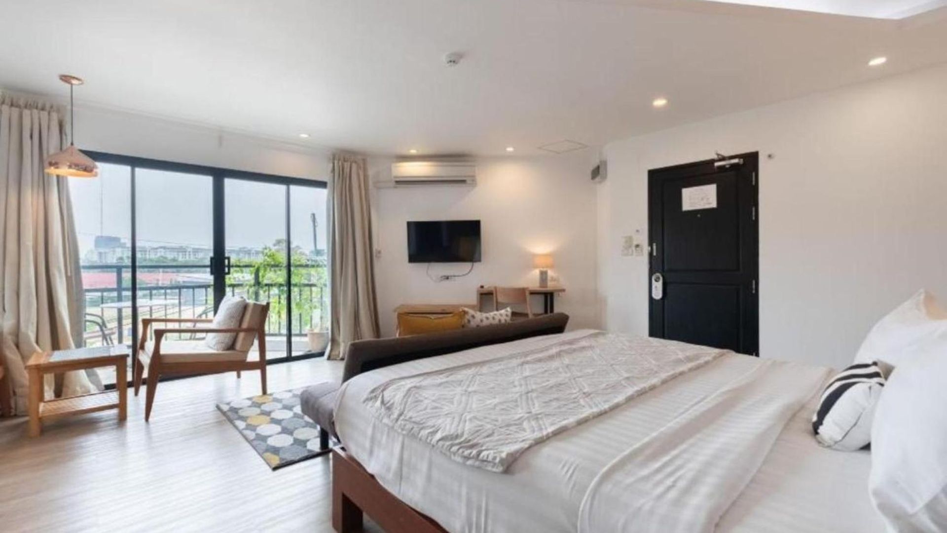 The Corner โรงแรม 3*