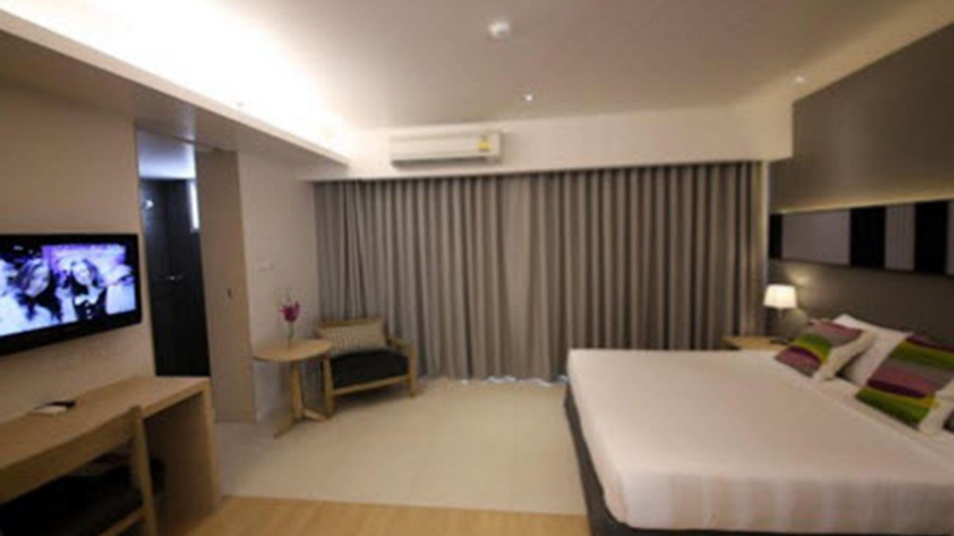 The Sun Xclusive โรงแรม 3*