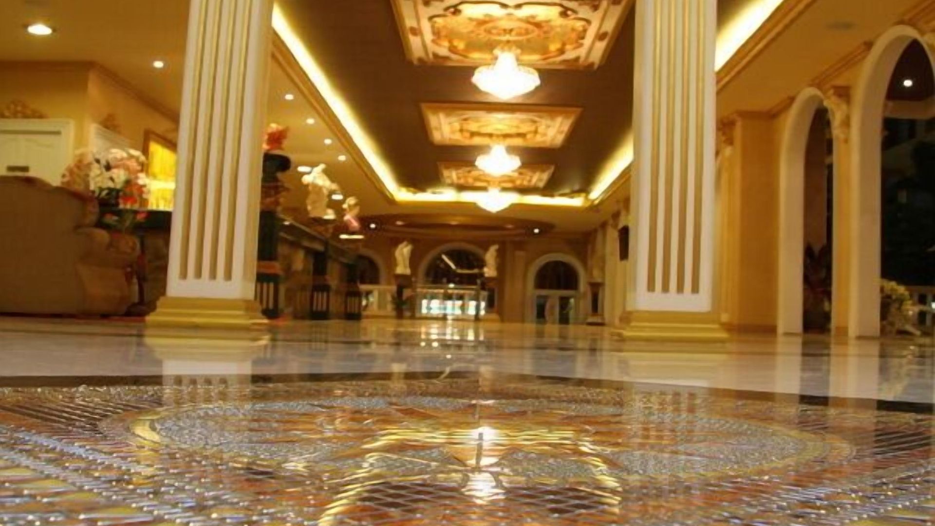 โรงแรม Rita & 3*