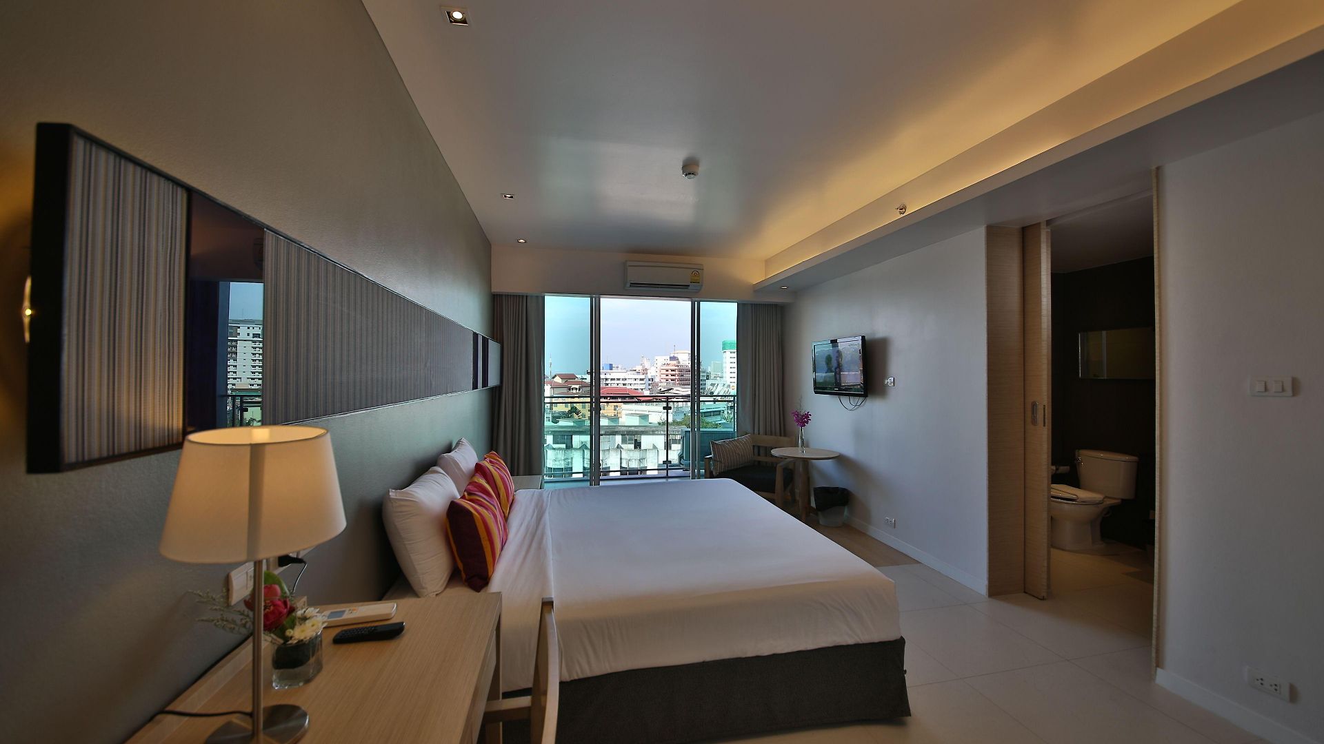 The Sun Xclusive 3* Pattaya