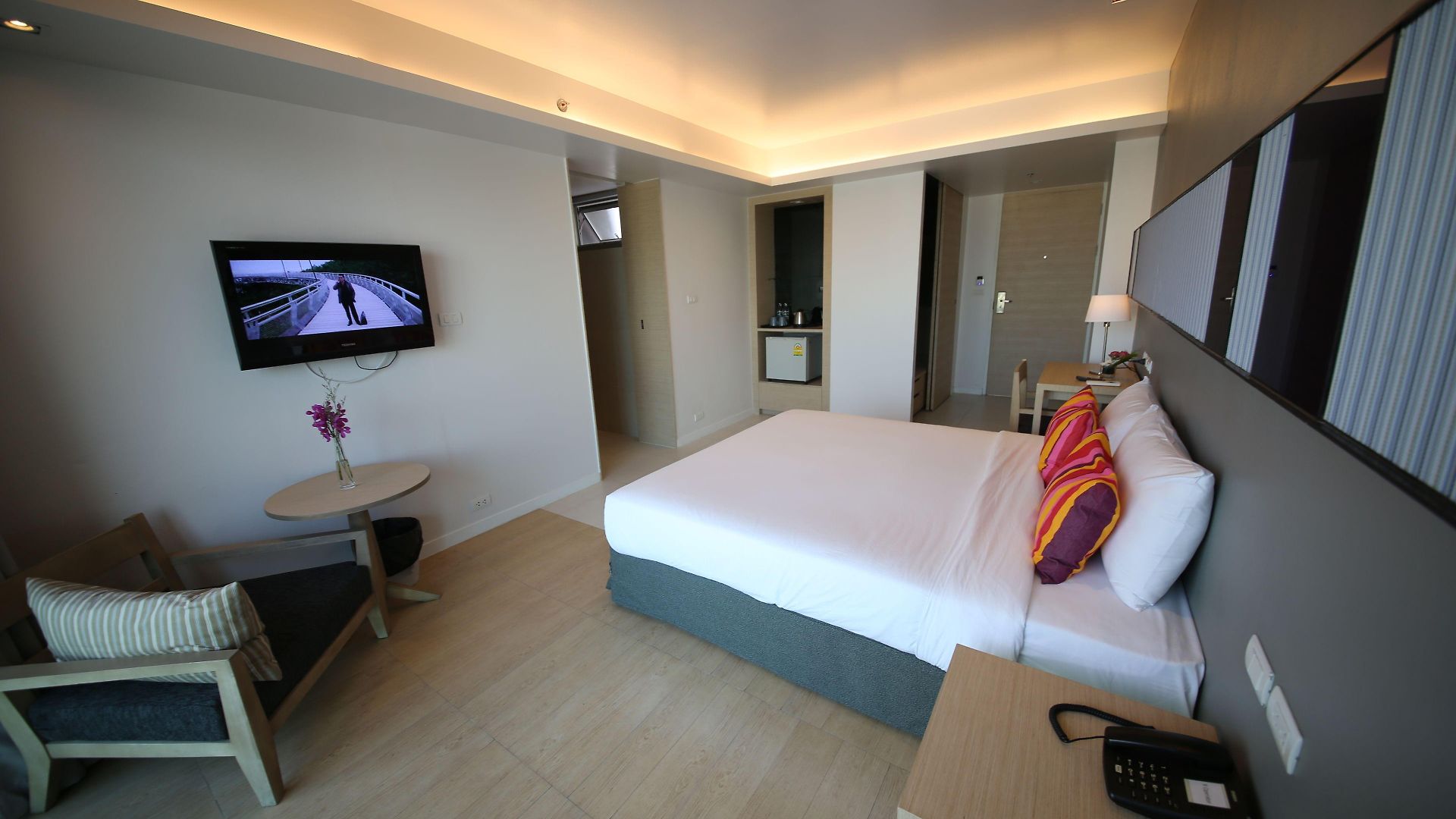 โรงแรม The Sun Xclusive 3*