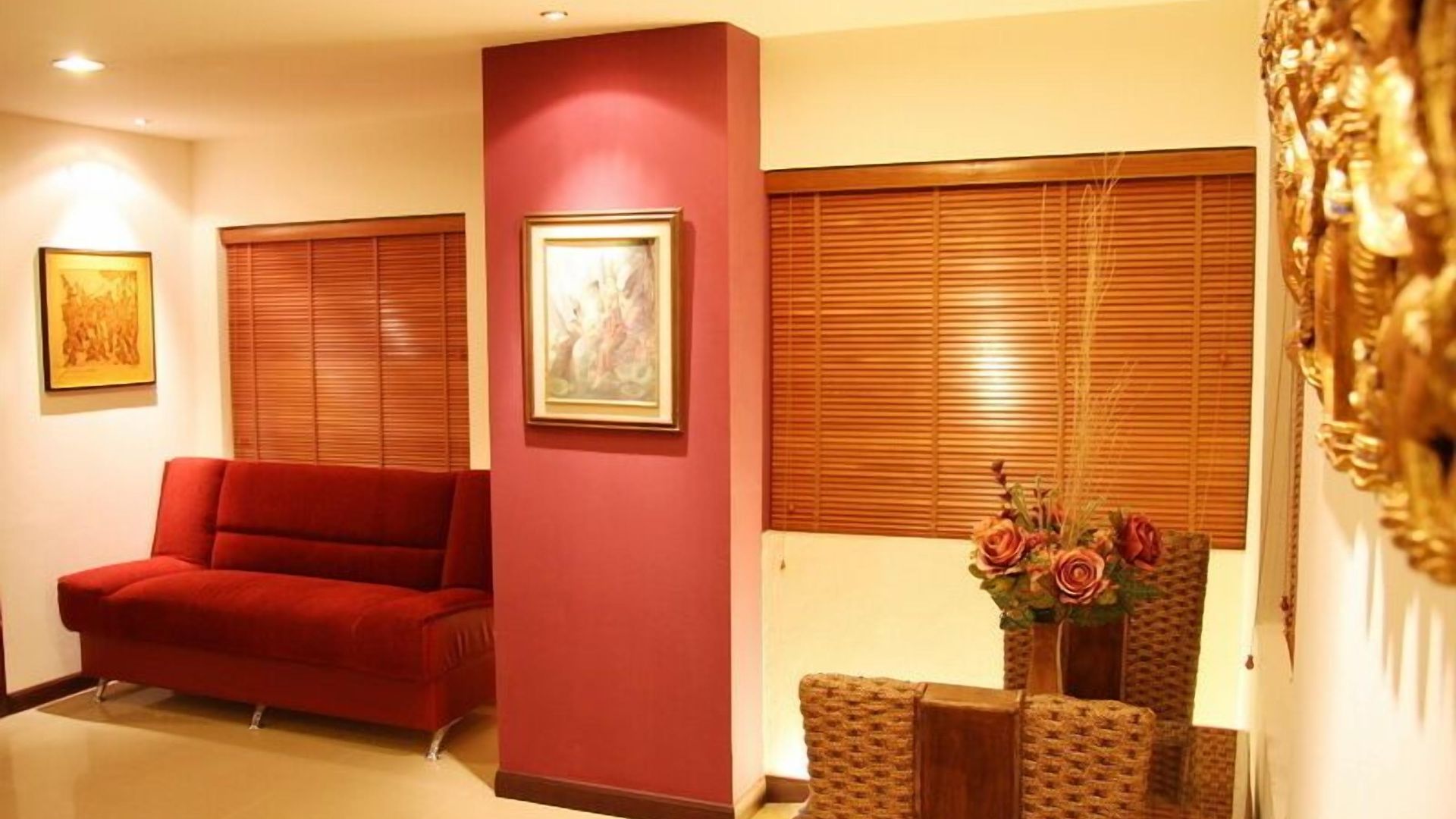 โรงแรม Rita &