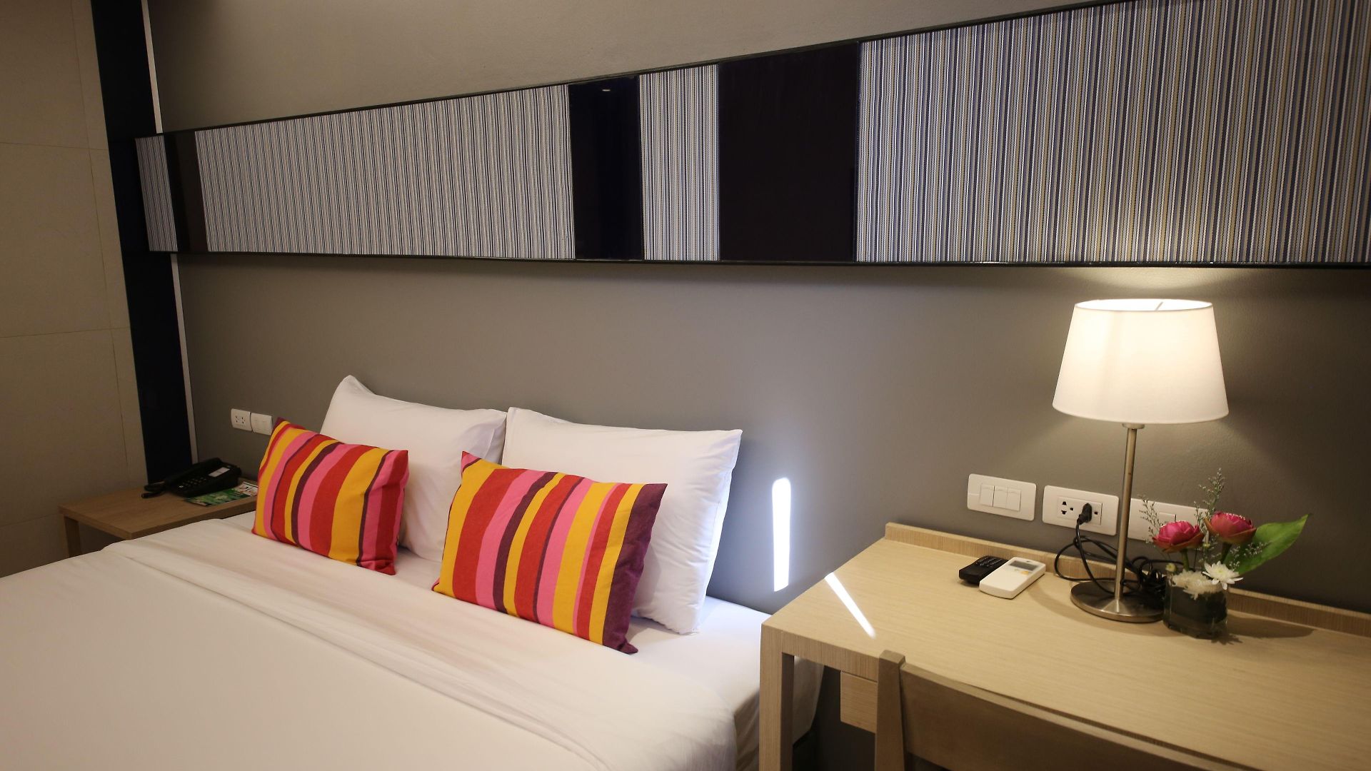 โรงแรม The Sun Xclusive 3*