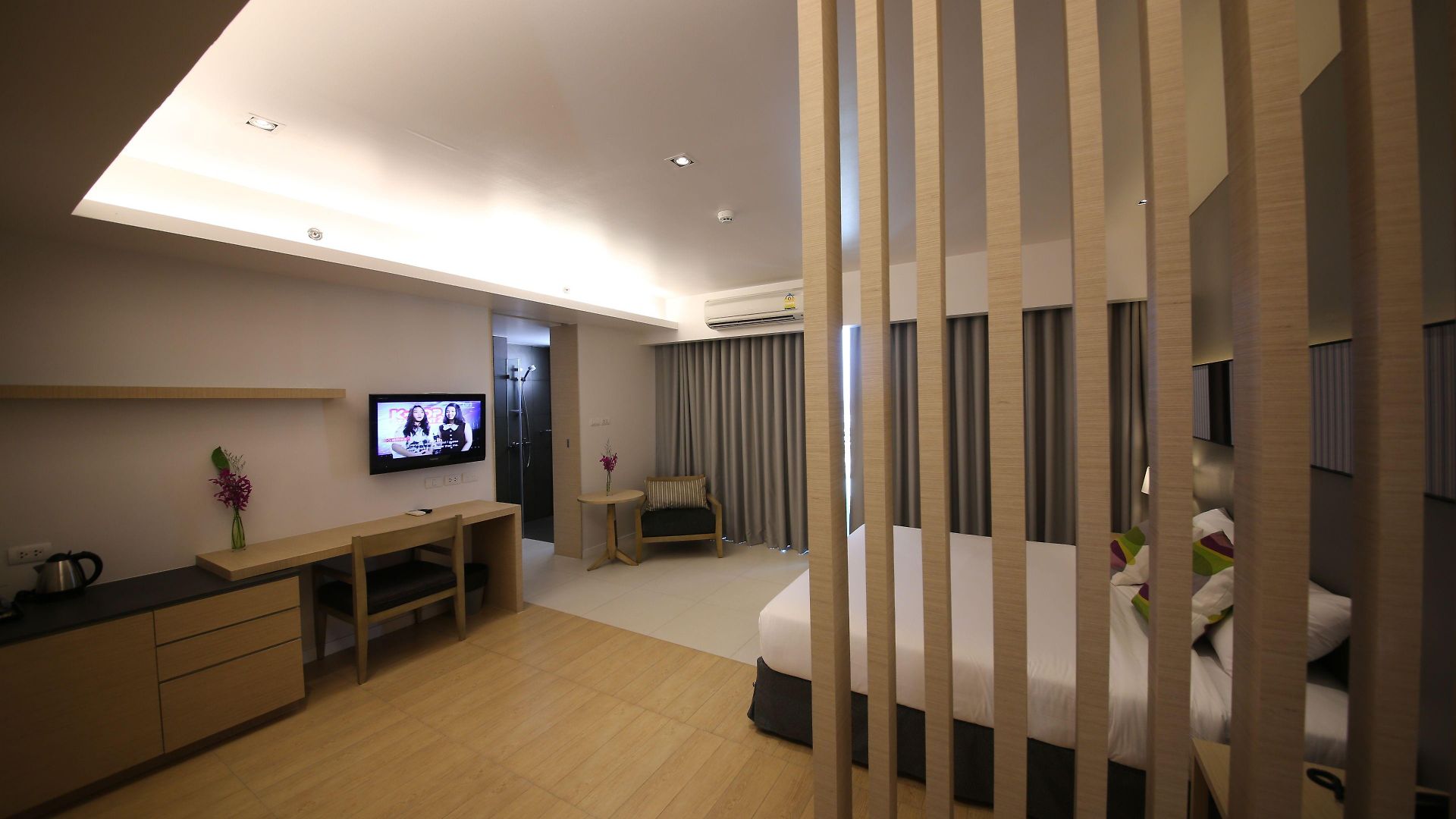 The Sun Xclusive 3*
