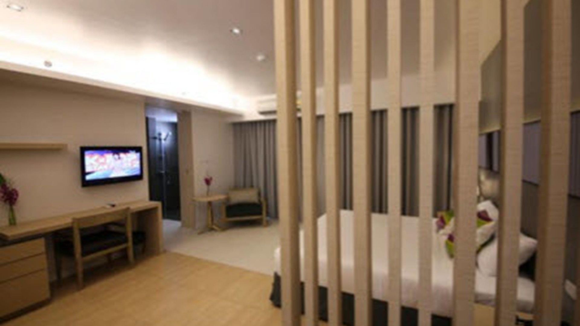 The Sun Xclusive โรงแรม 3*