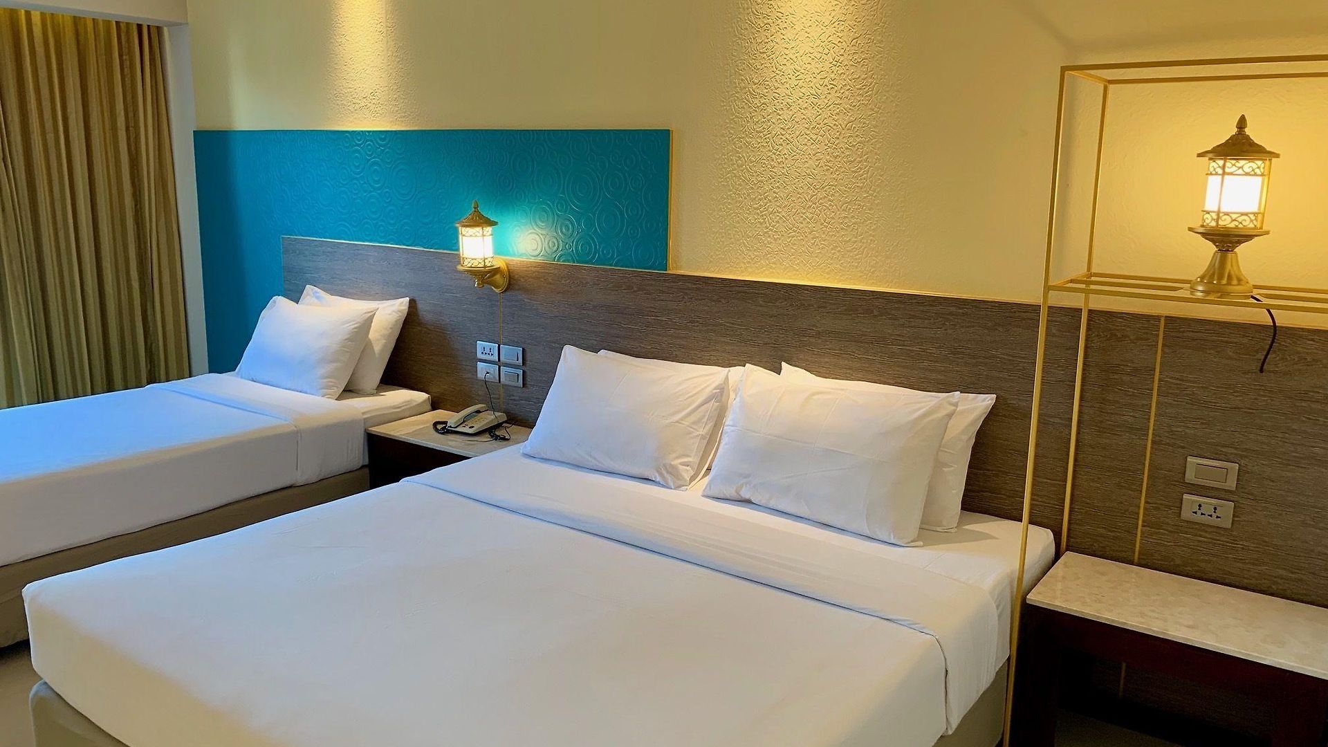 โรงแรม Rita & 3*