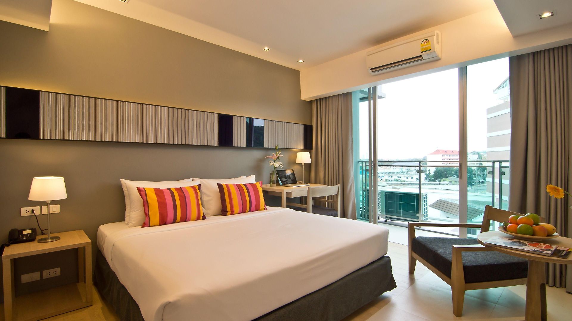 The Sun Xclusive โรงแรม