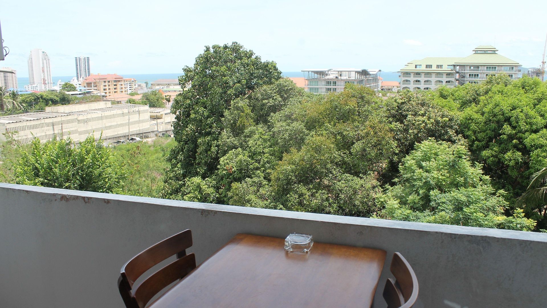 โรงแรม Hillside 3*
