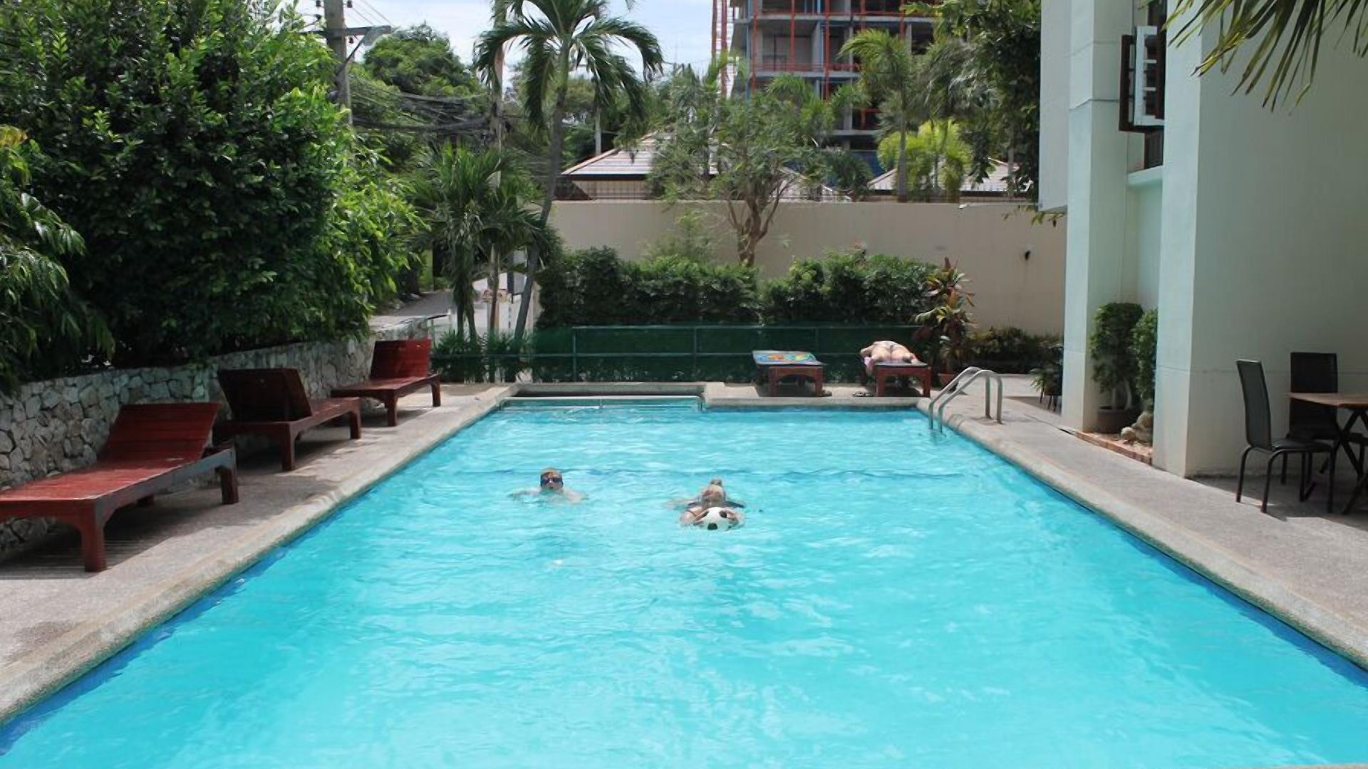 โรงแรม Hillside 3*