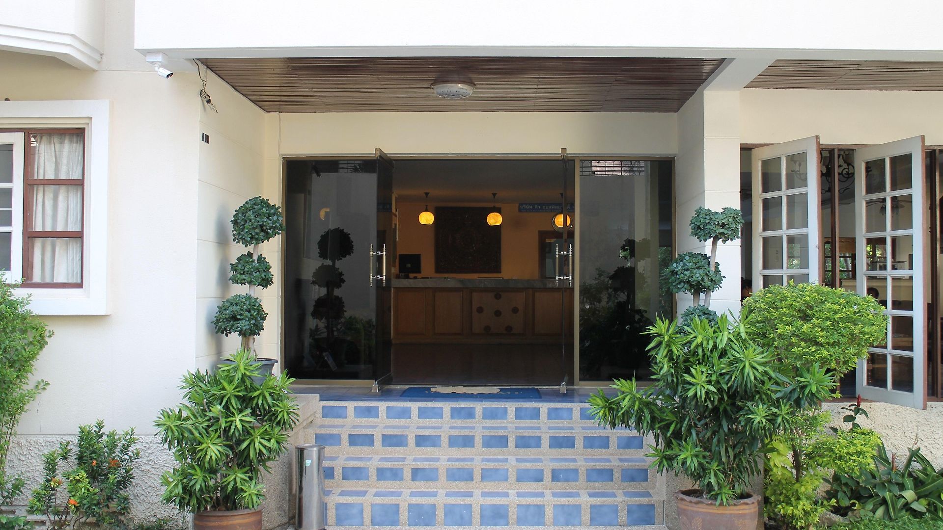 Hillside โรงแรม 3*
