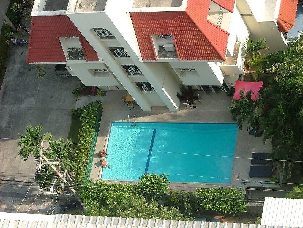 Hillside โรงแรม 3*
