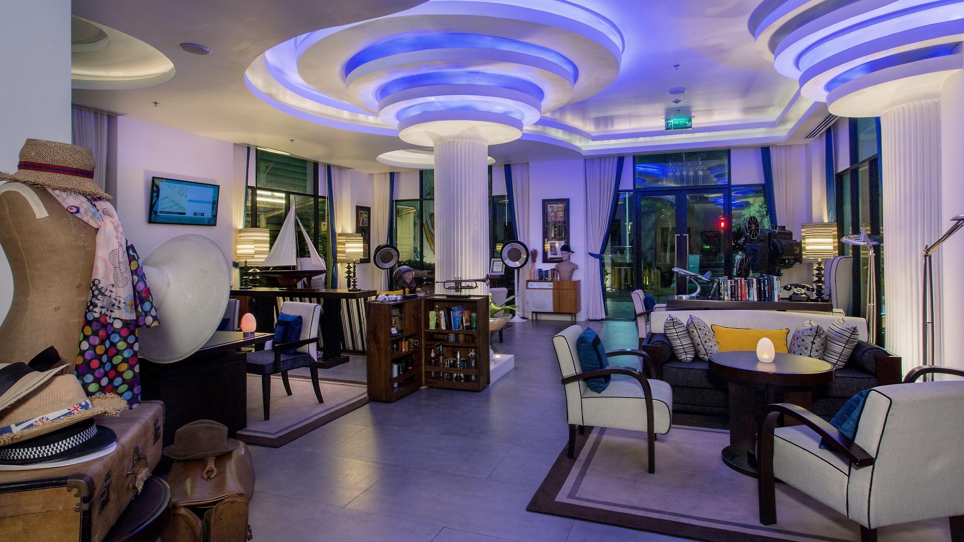 โรงแรม Wave