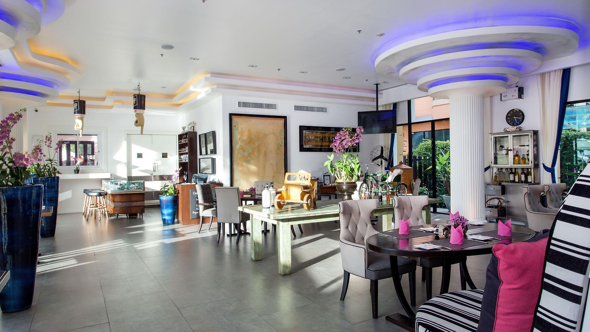 โรงแรม Wave 5*