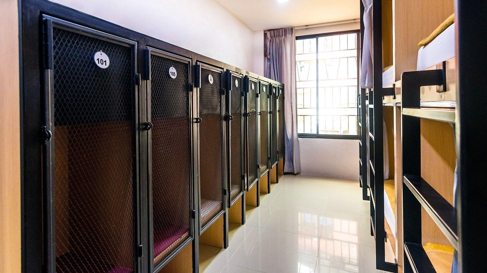 โรงแรม 18 Coins Budget Pattaya
