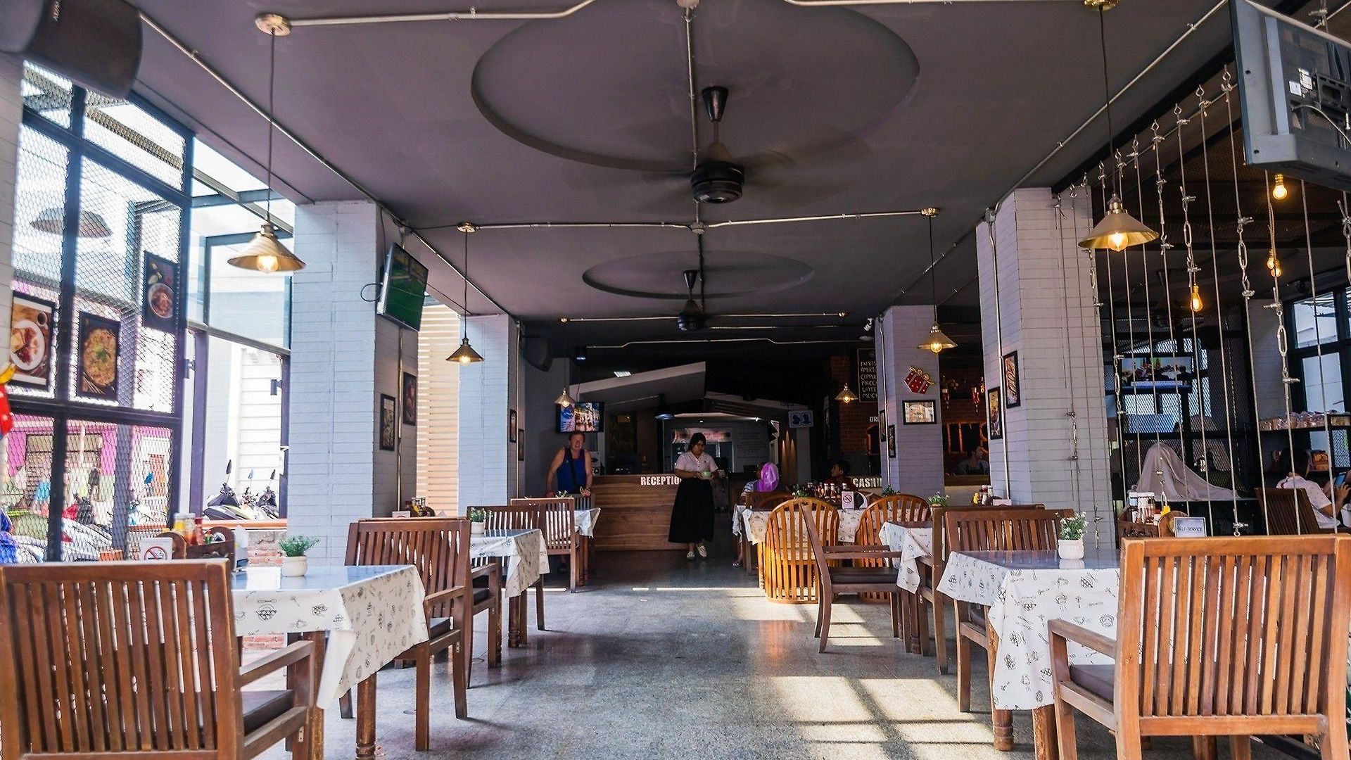 โรงแรม 18 Coins Budget Pattaya