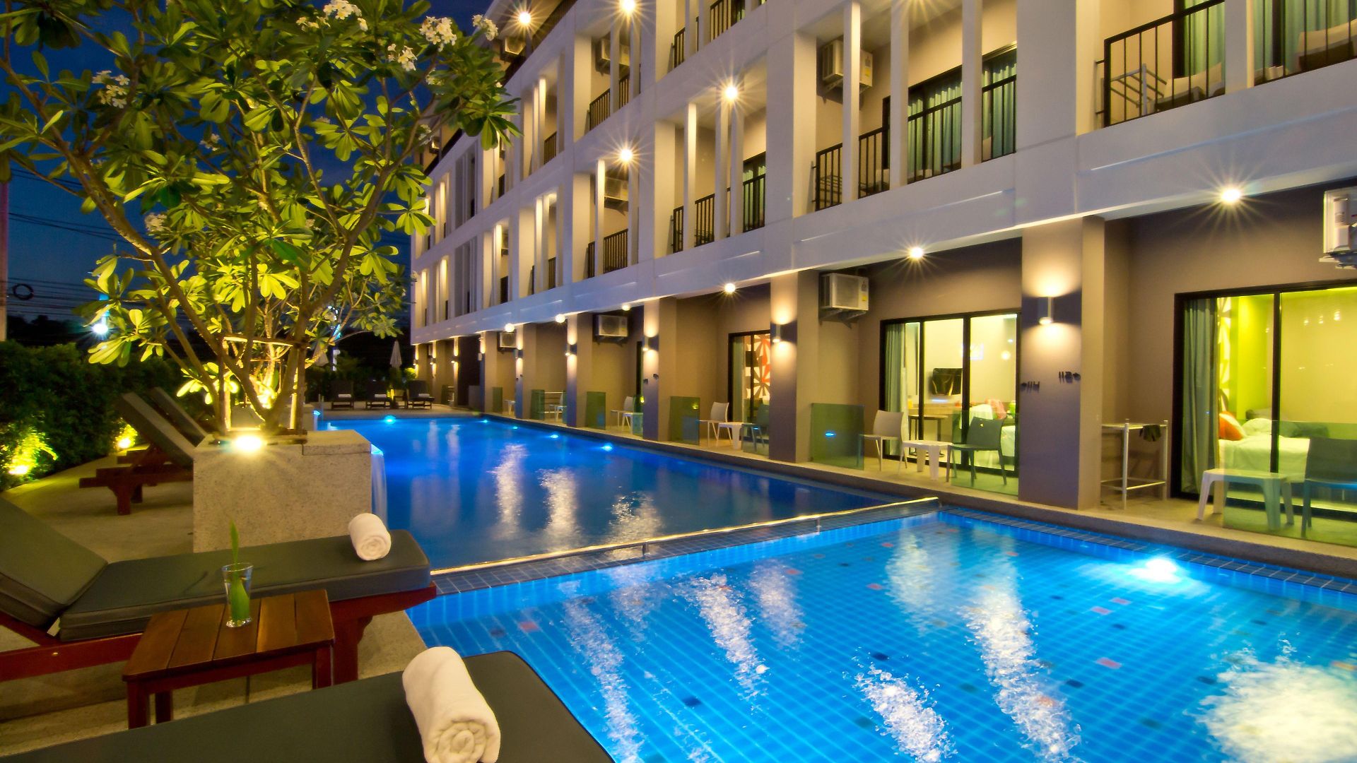 โรงแรม J