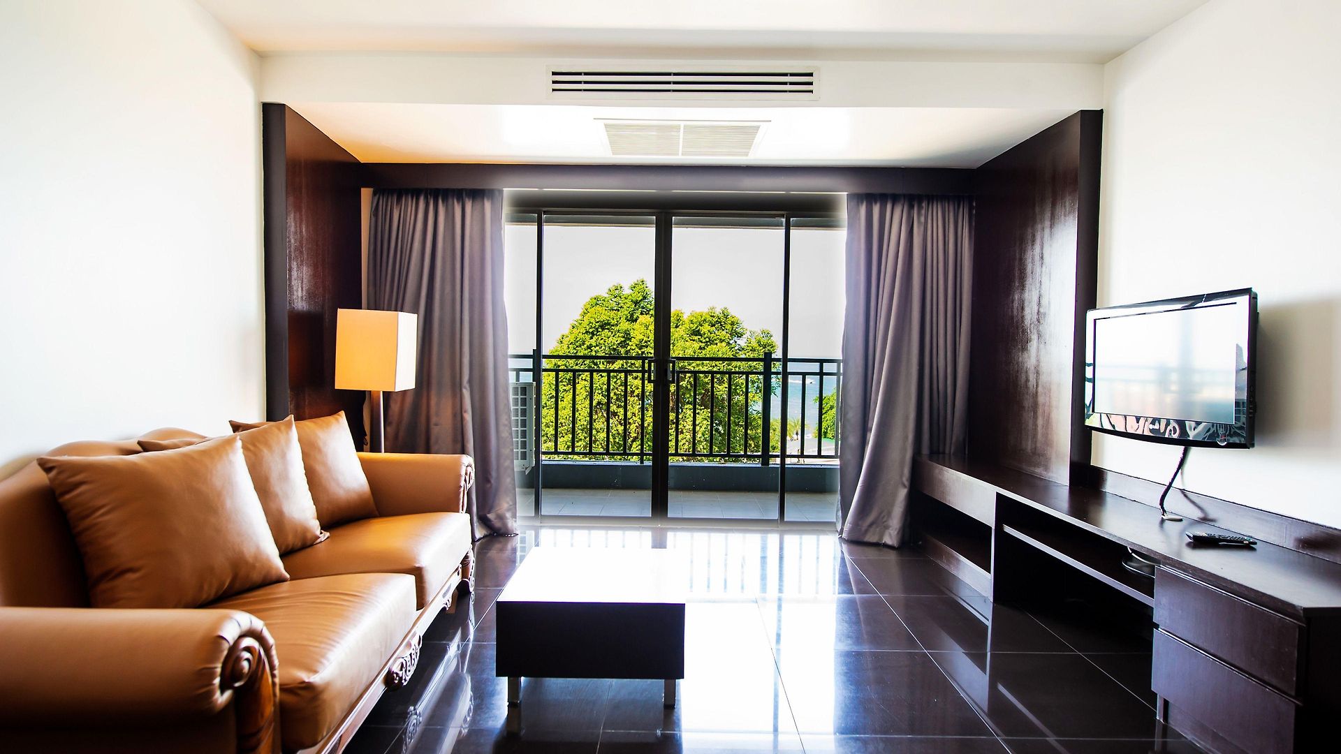 โฮเท็ล ซีเล็คชั่น พัทยา โรงแรม 4*