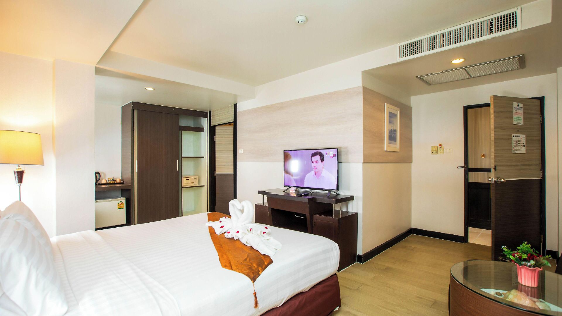 โรงแรม Flipper House - Sha Extra