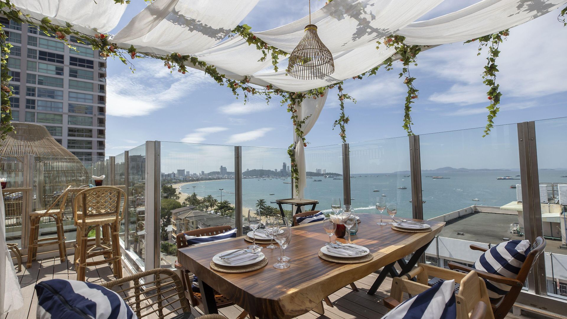 โรงแรม พัทยาซีวิว - Sha Extra Pattaya