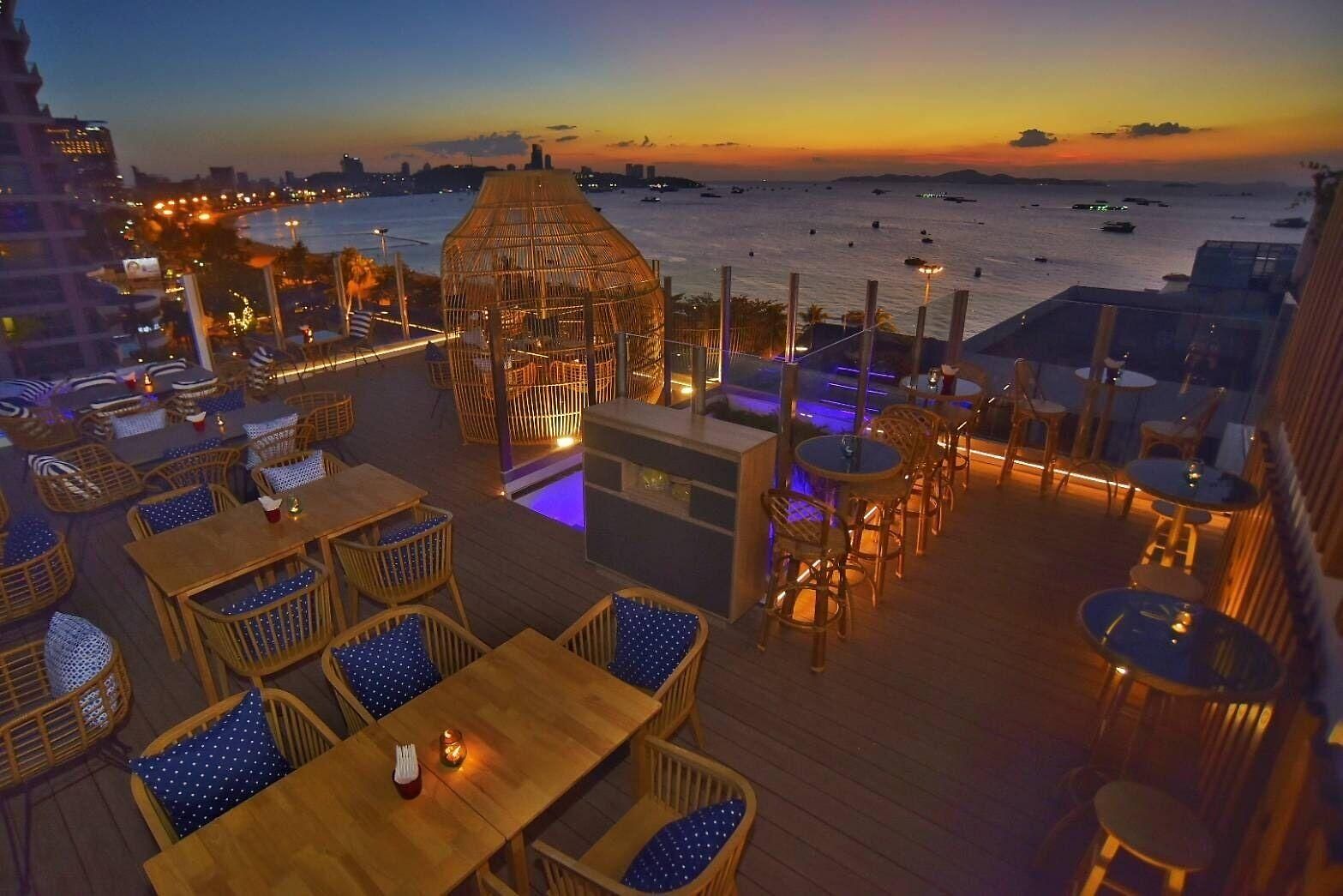 พัทยาซีวิว - Sha Extra โรงแรม 4*