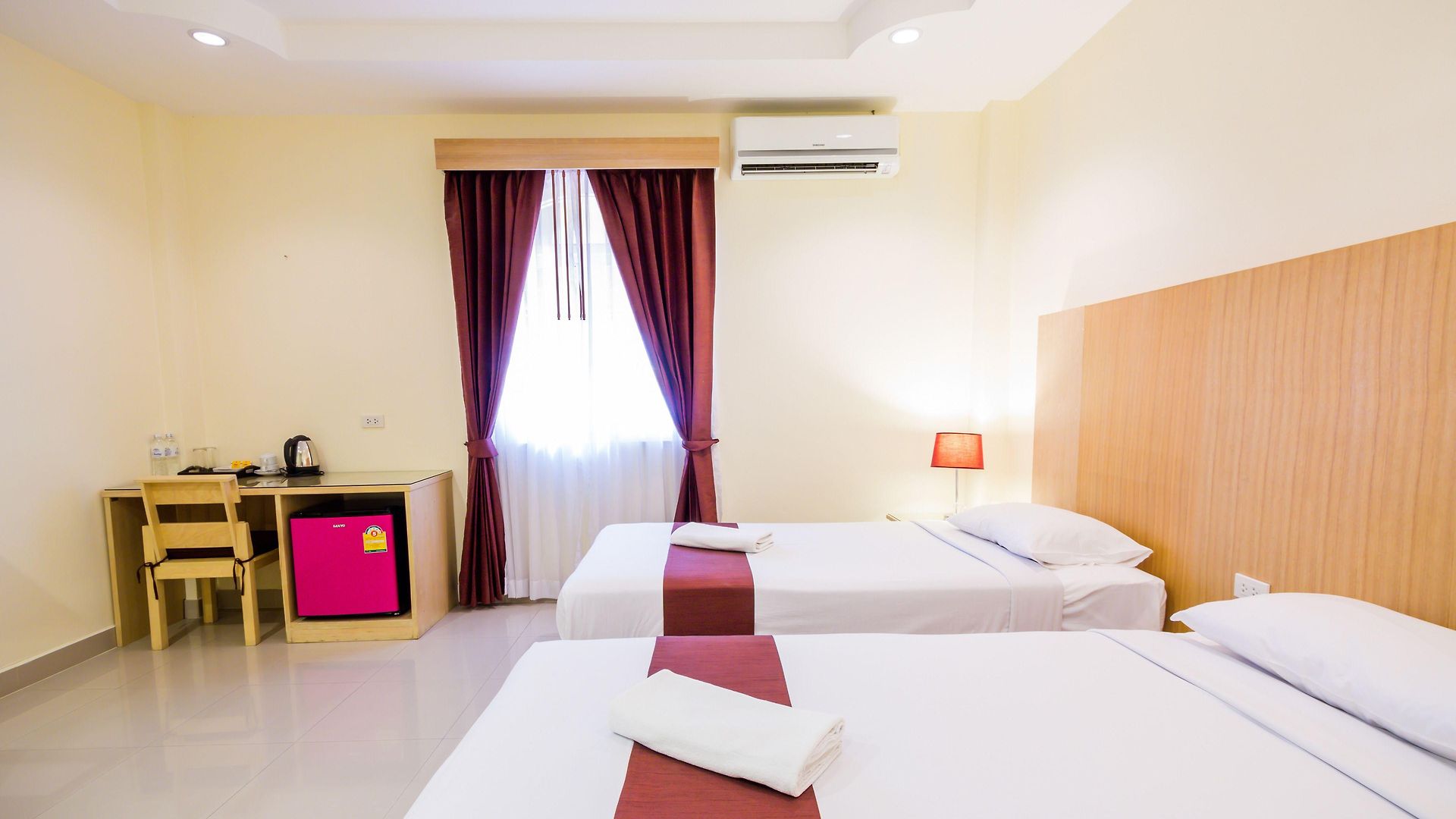 โรงแรม Zing &