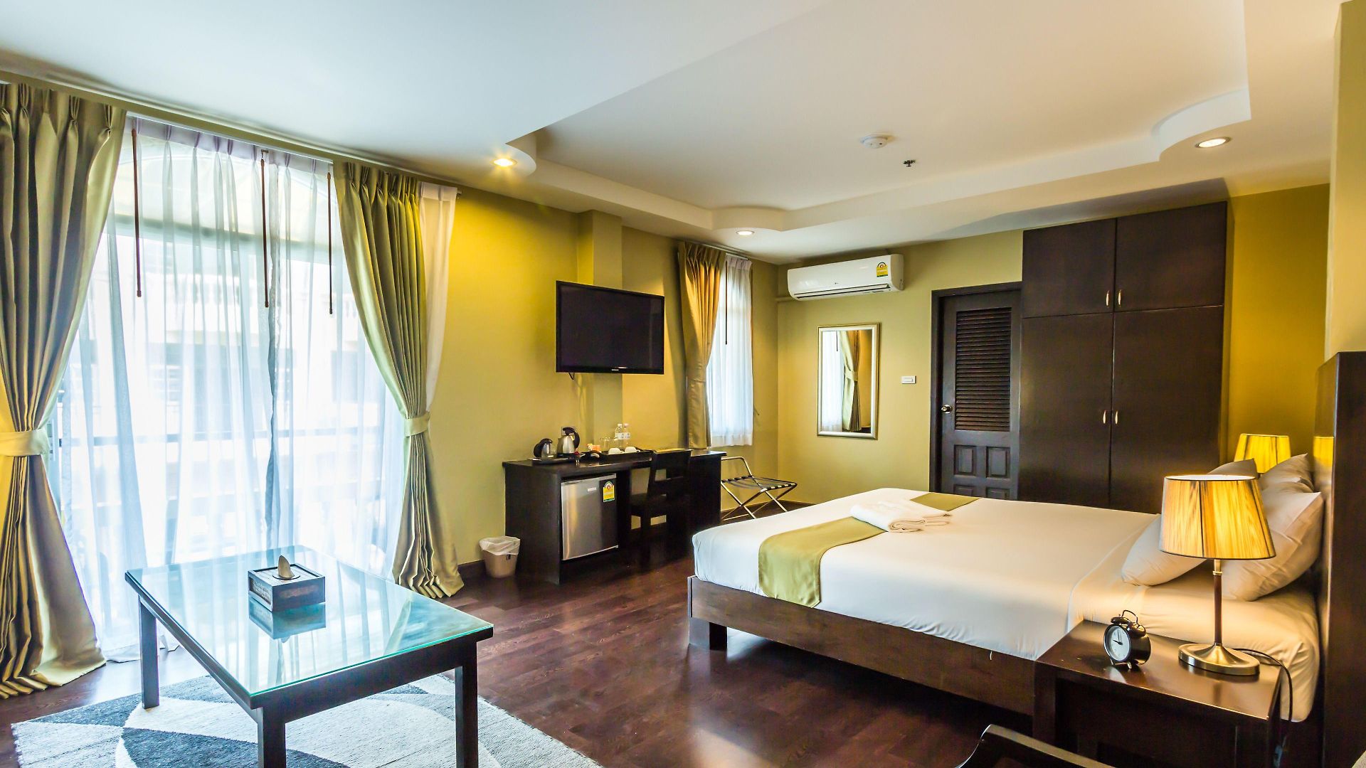 โรงแรม Zing & 3*