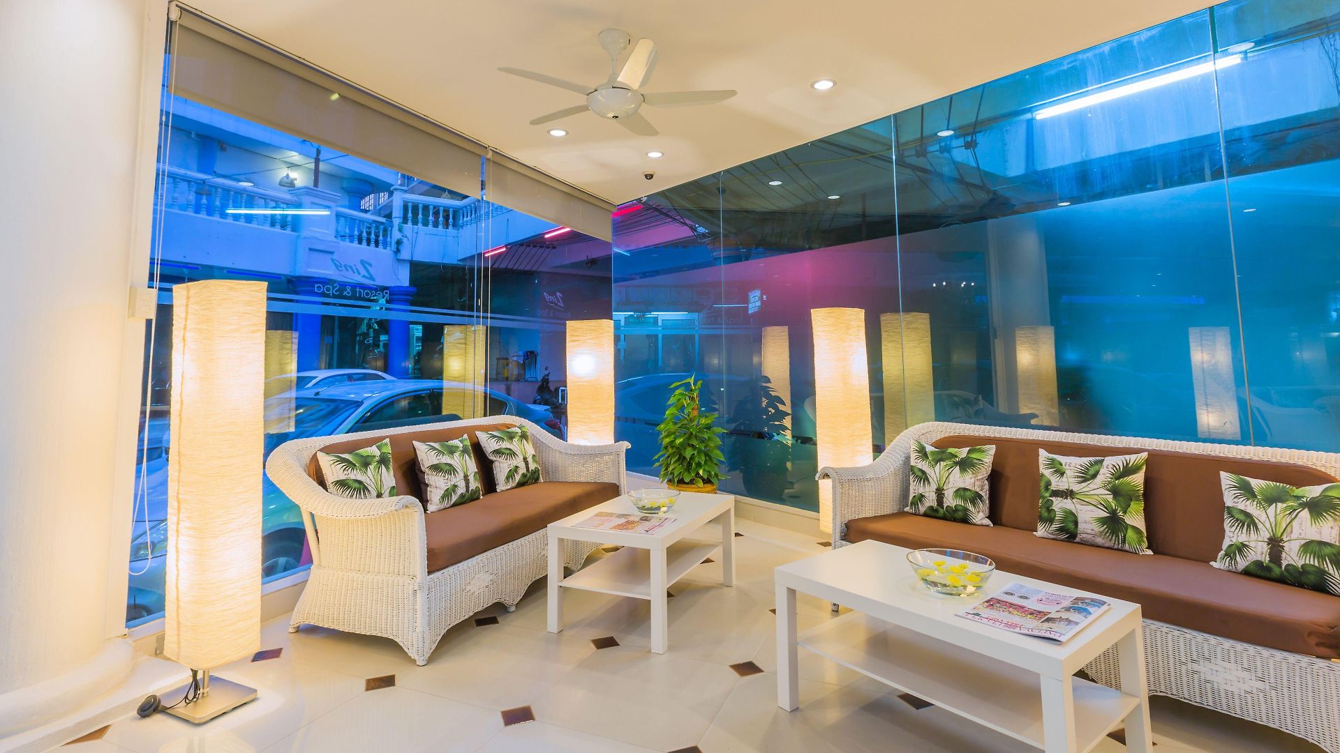 โรงแรม Zing &
