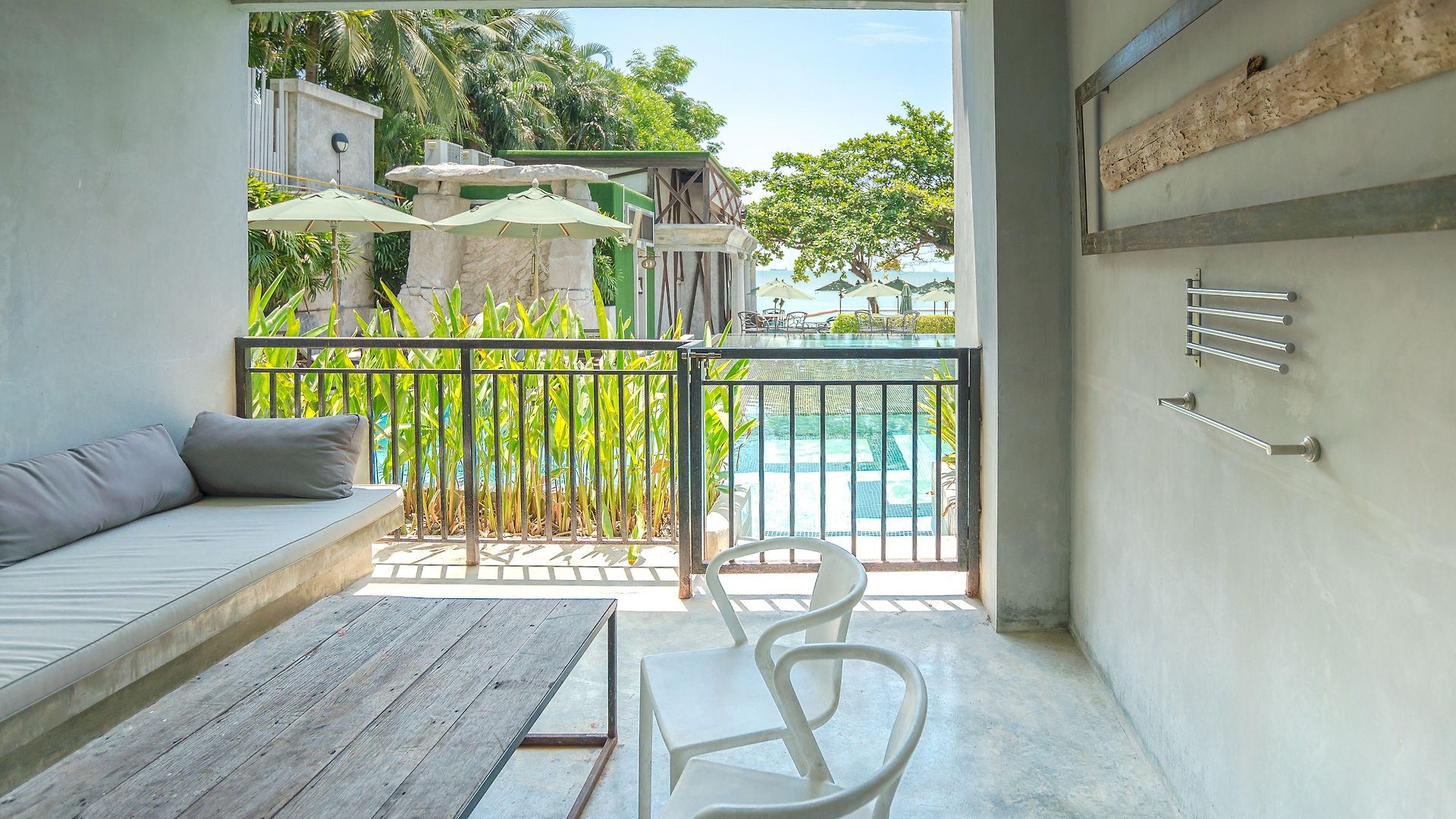 Modus Beachfront