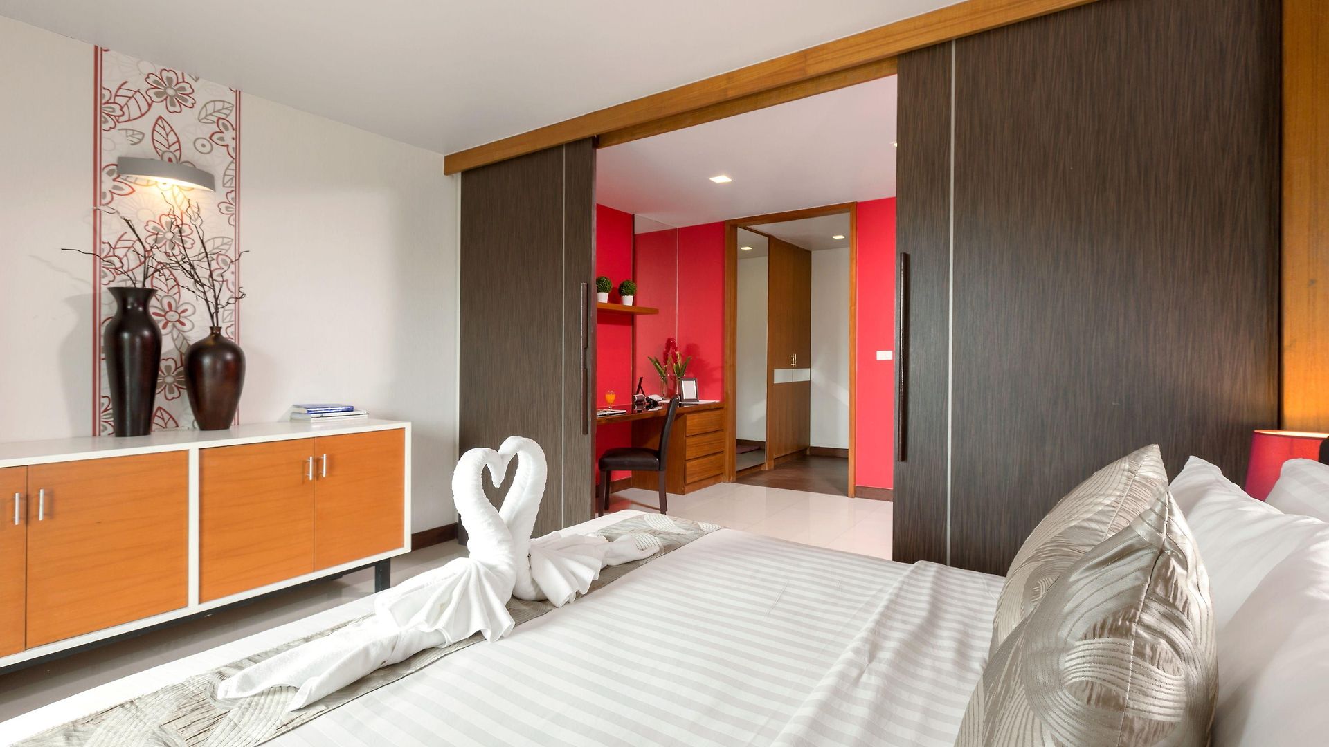 Manhattan - Sha Extra โรงแรม Pattaya