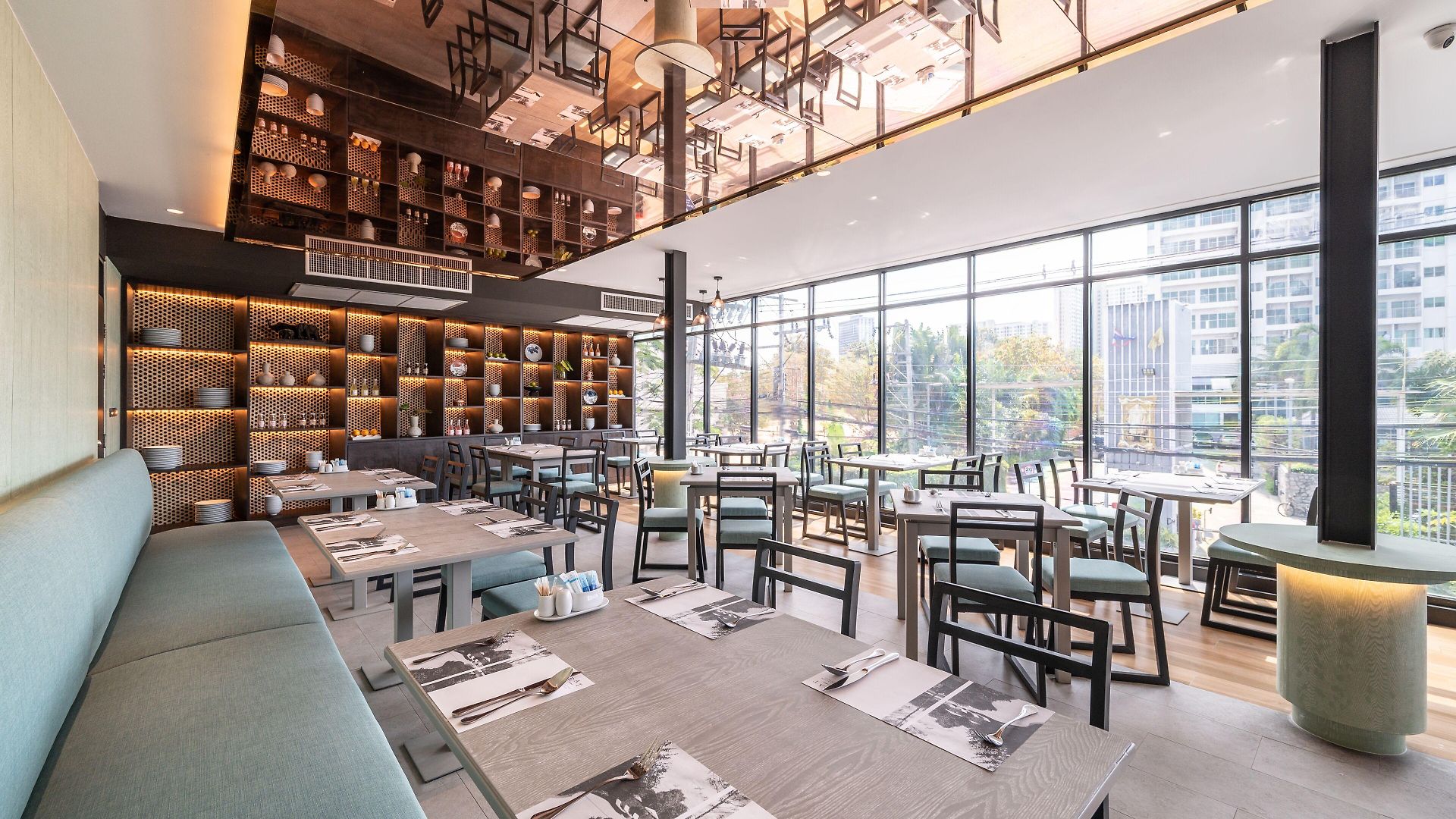 โรงแรม Manhattan - Sha Extra Pattaya