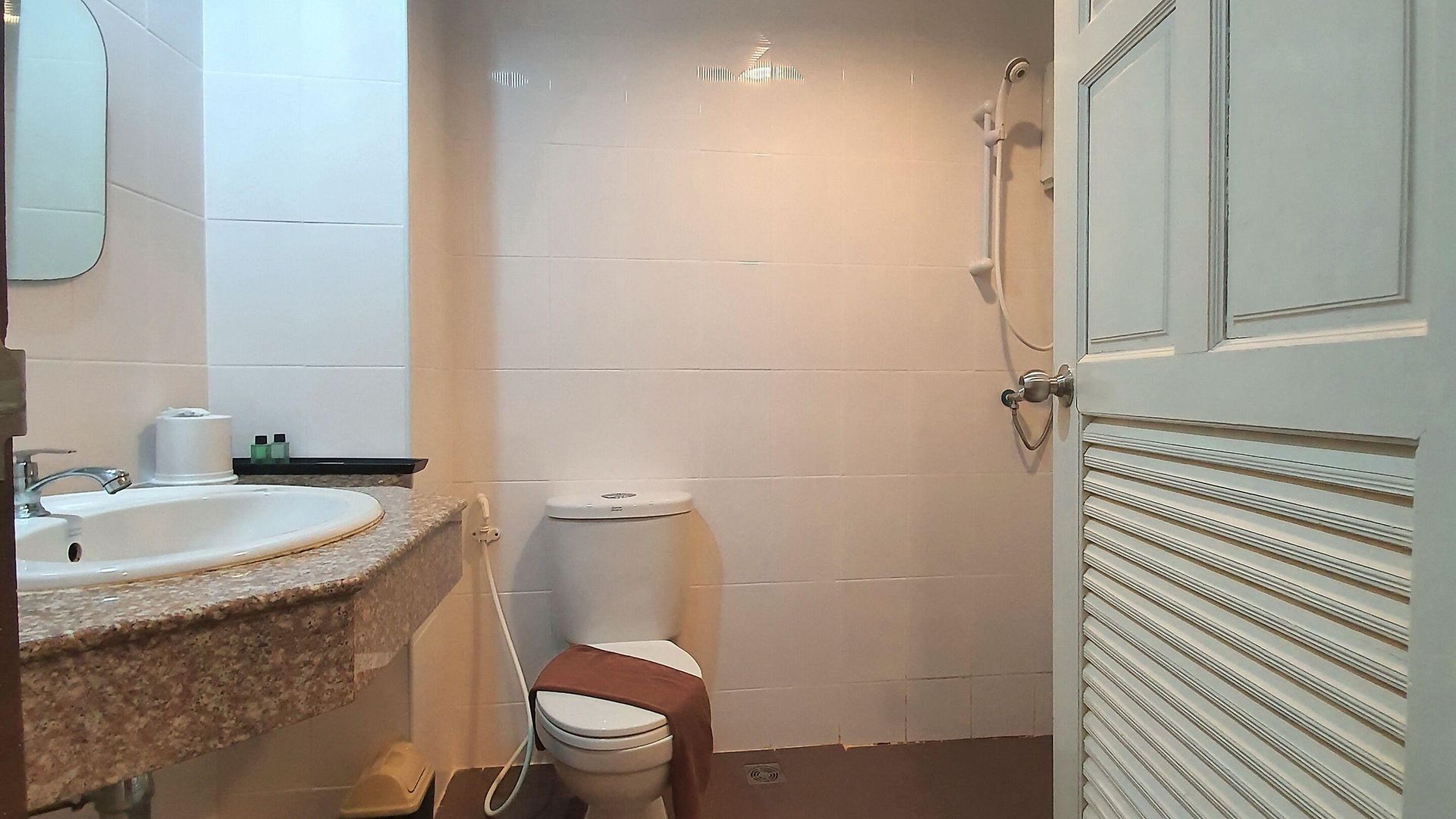 โรงแรม T5 3*
