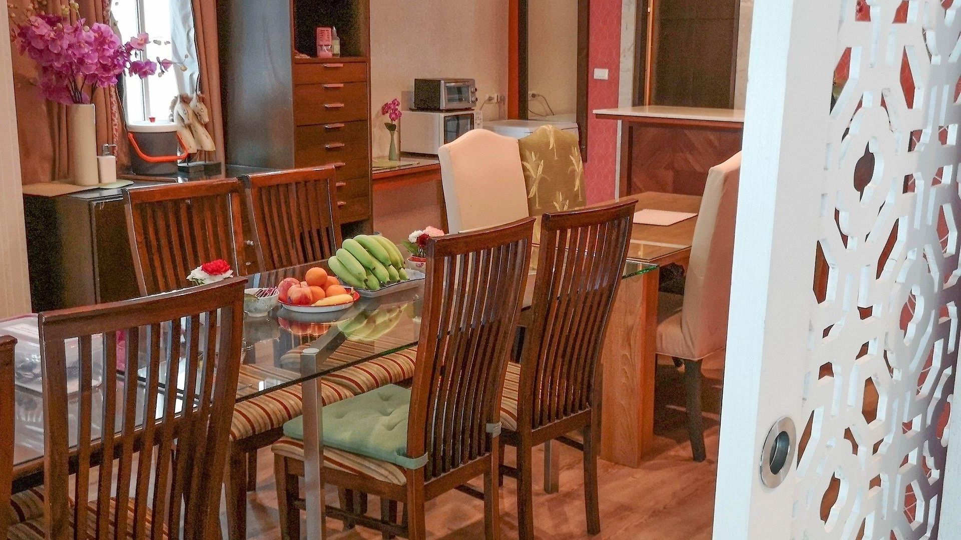 โรงแรม Tamnak 11br With Privater Pool Pattaya