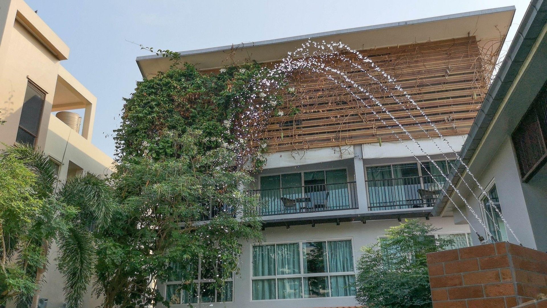 โรงแรม Tamnak 11br With Privater Pool Pattaya