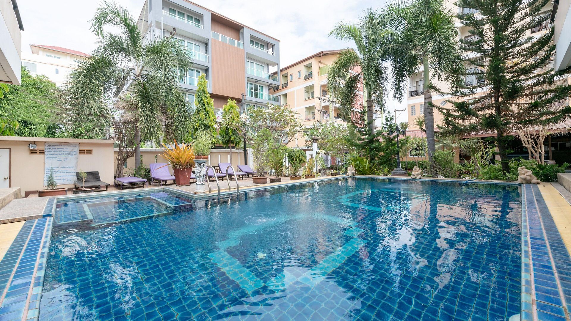 โรงแรม Chaba Garden 2*