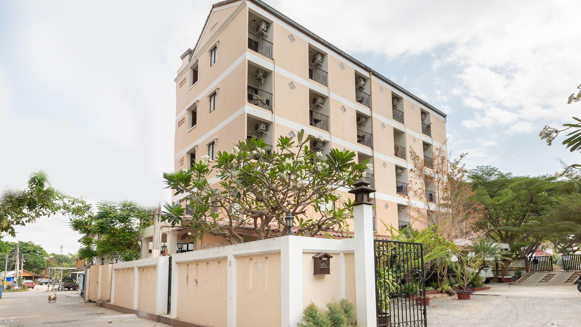โรงแรม Chaba Garden