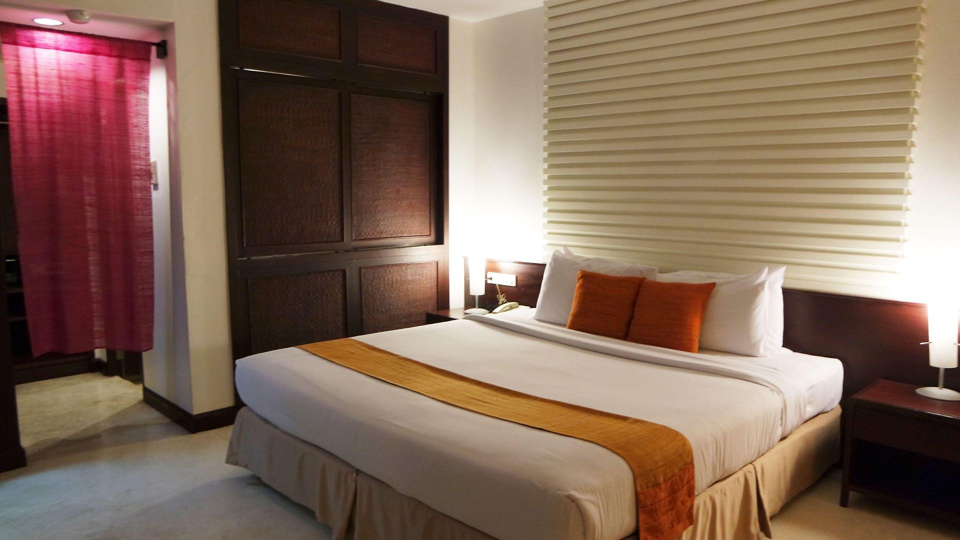 แกรนด์ โรงแรม 2*