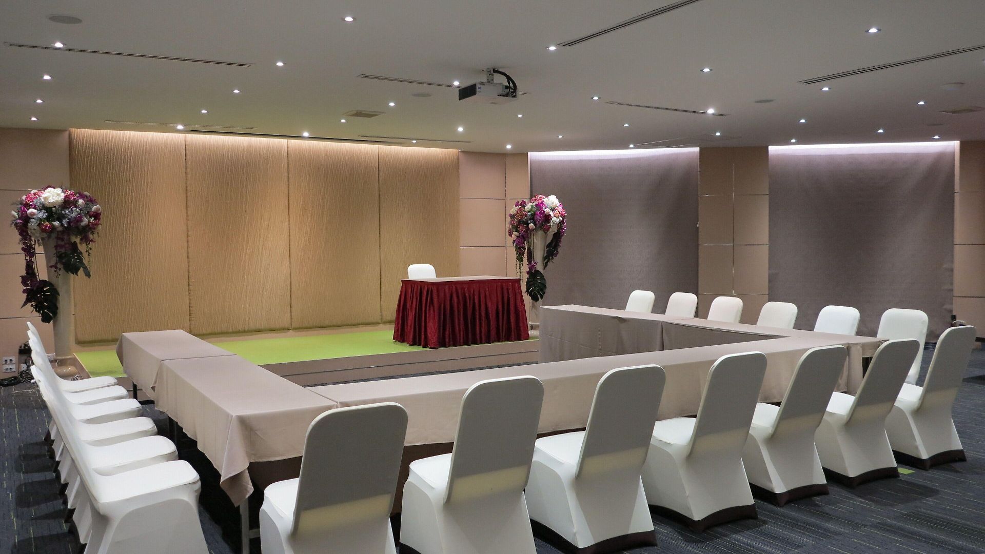 อริกาลอด์จ โรงแรม