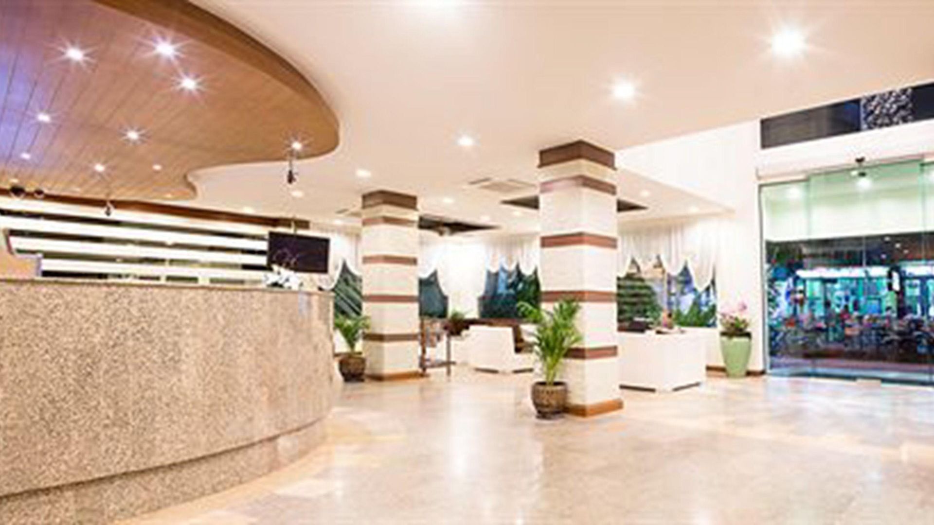 The One Bay Breeze Hotel 3*