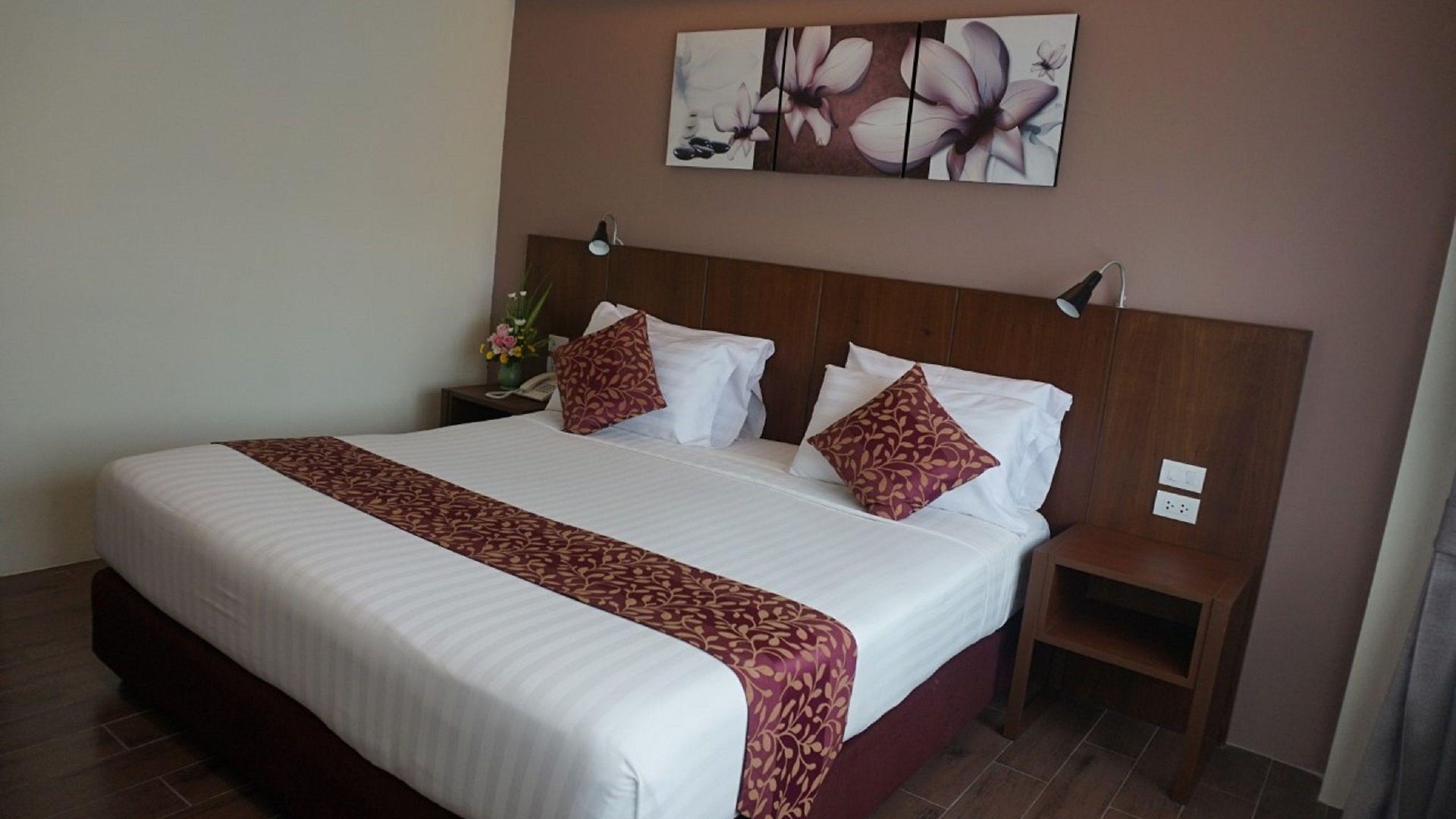 The One Bay Breeze 3*