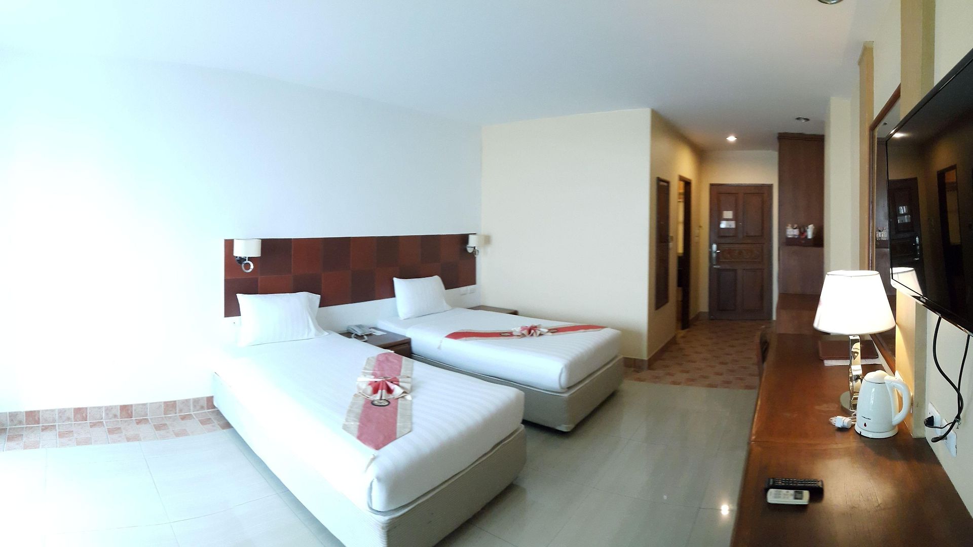 เบส บีช โรงแรม Pattaya