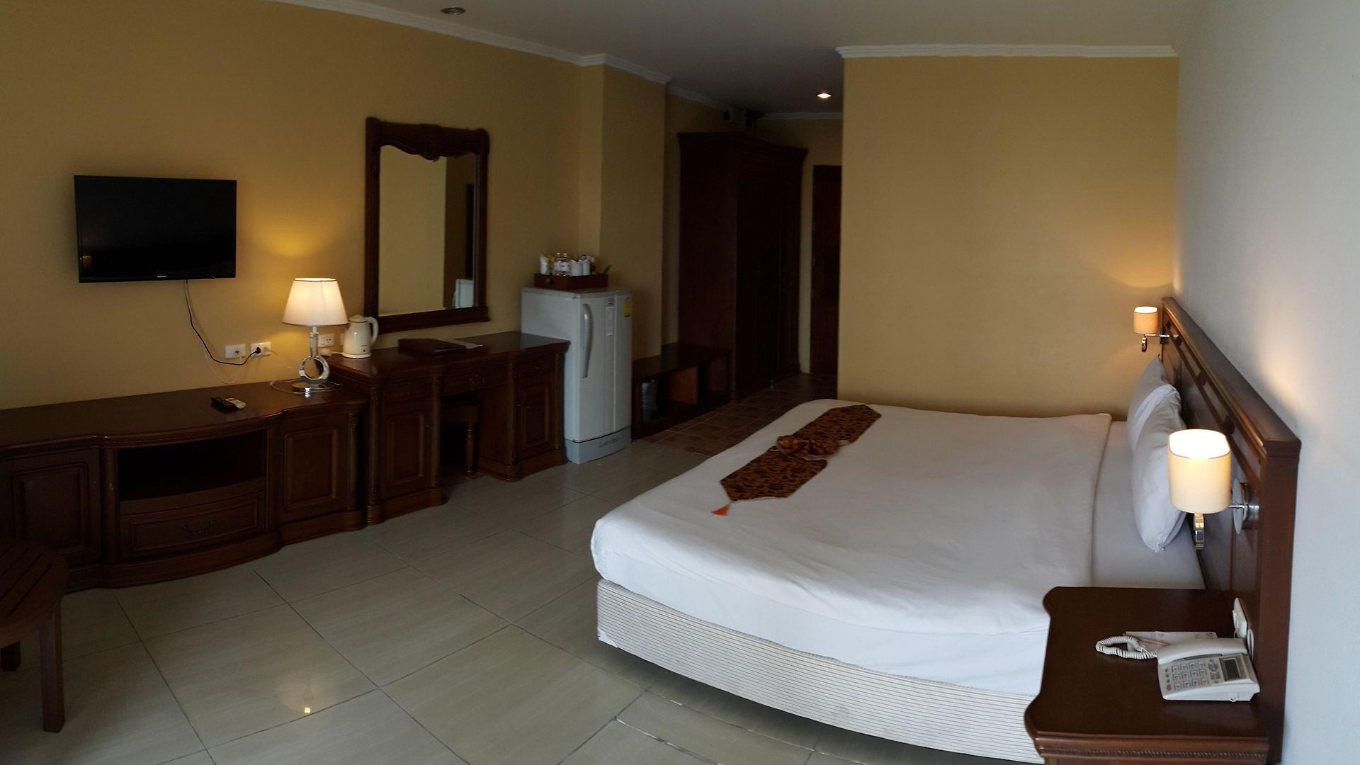 โรงแรม เบส บีช Pattaya