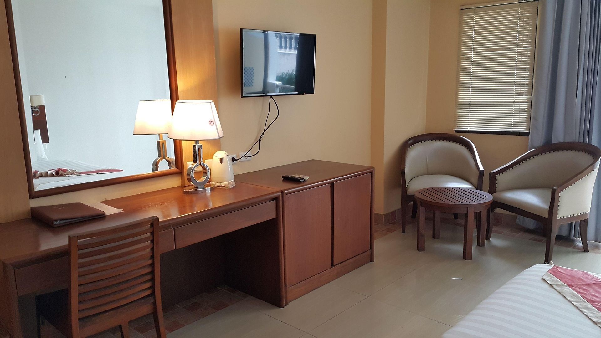 เบส บีช โรงแรม