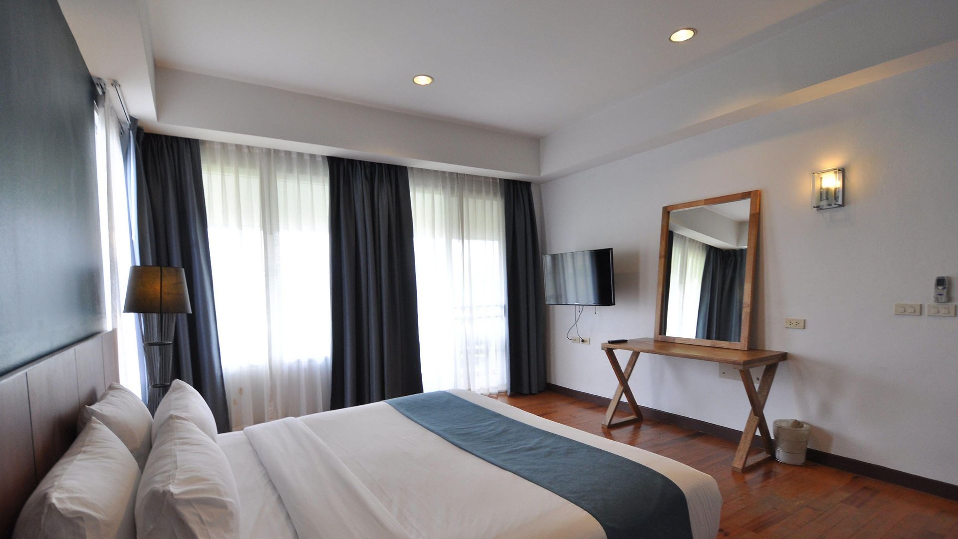 โรงแรม The Leela & 4*