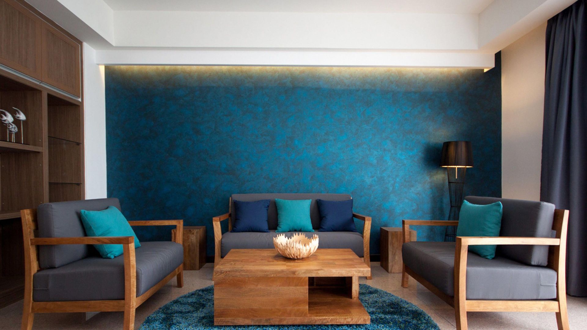 โรงแรม The Leela &