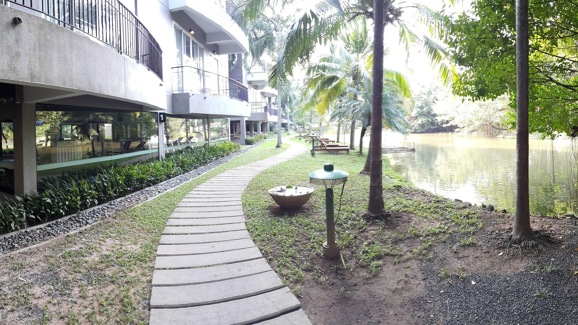 โรงแรม The Leela & Pattaya