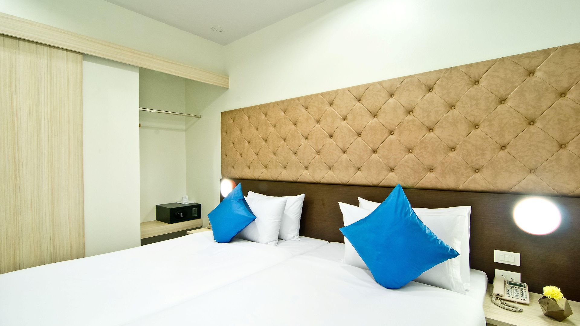 โรงแรมแกรนด์ เบลลา 4*
