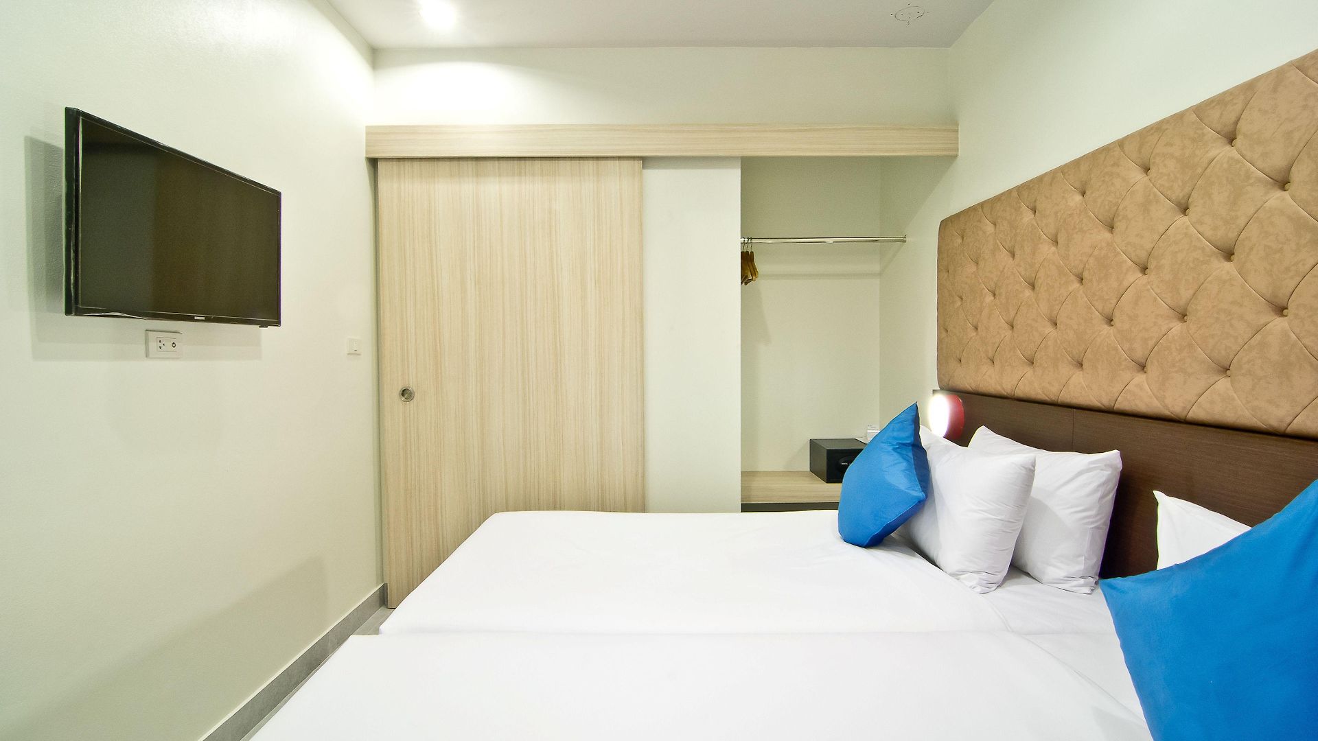 โรงแรมแกรนด์ เบลลา โรงแรม 4*