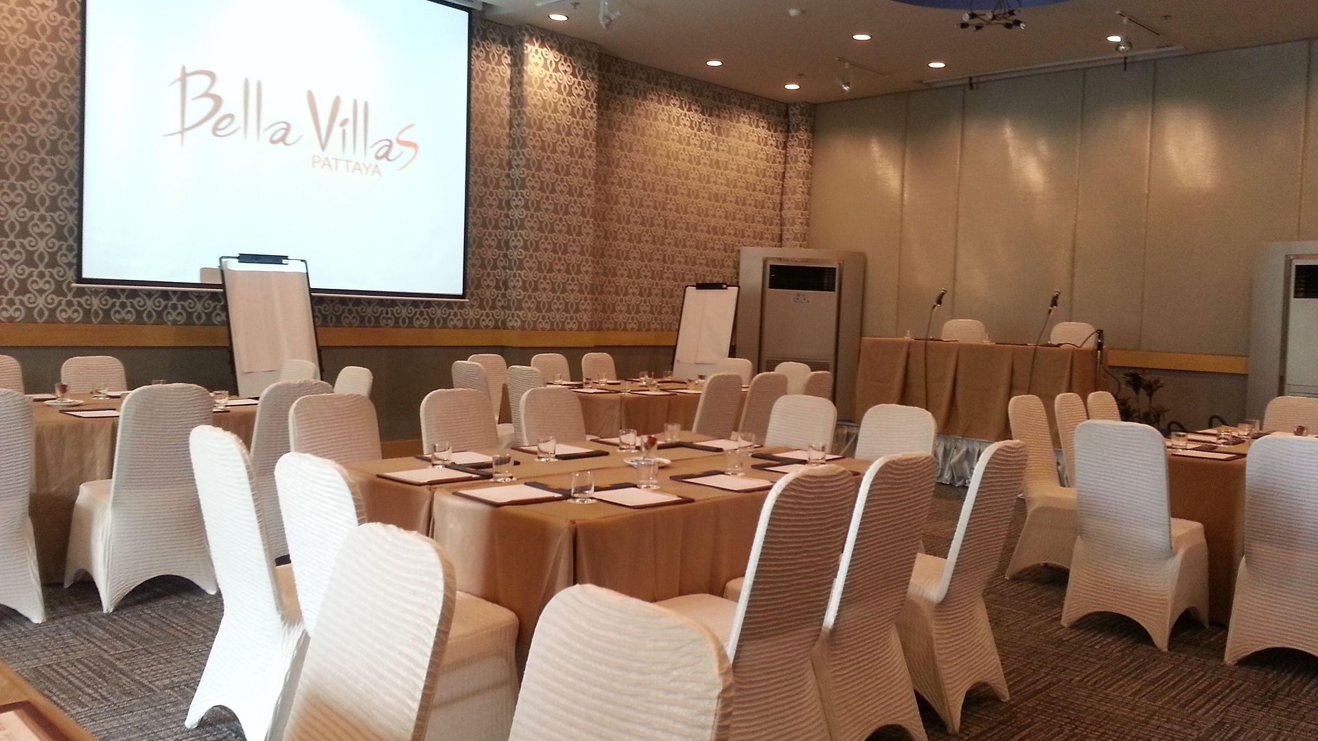 โรงแรมแกรนด์ เบลลา