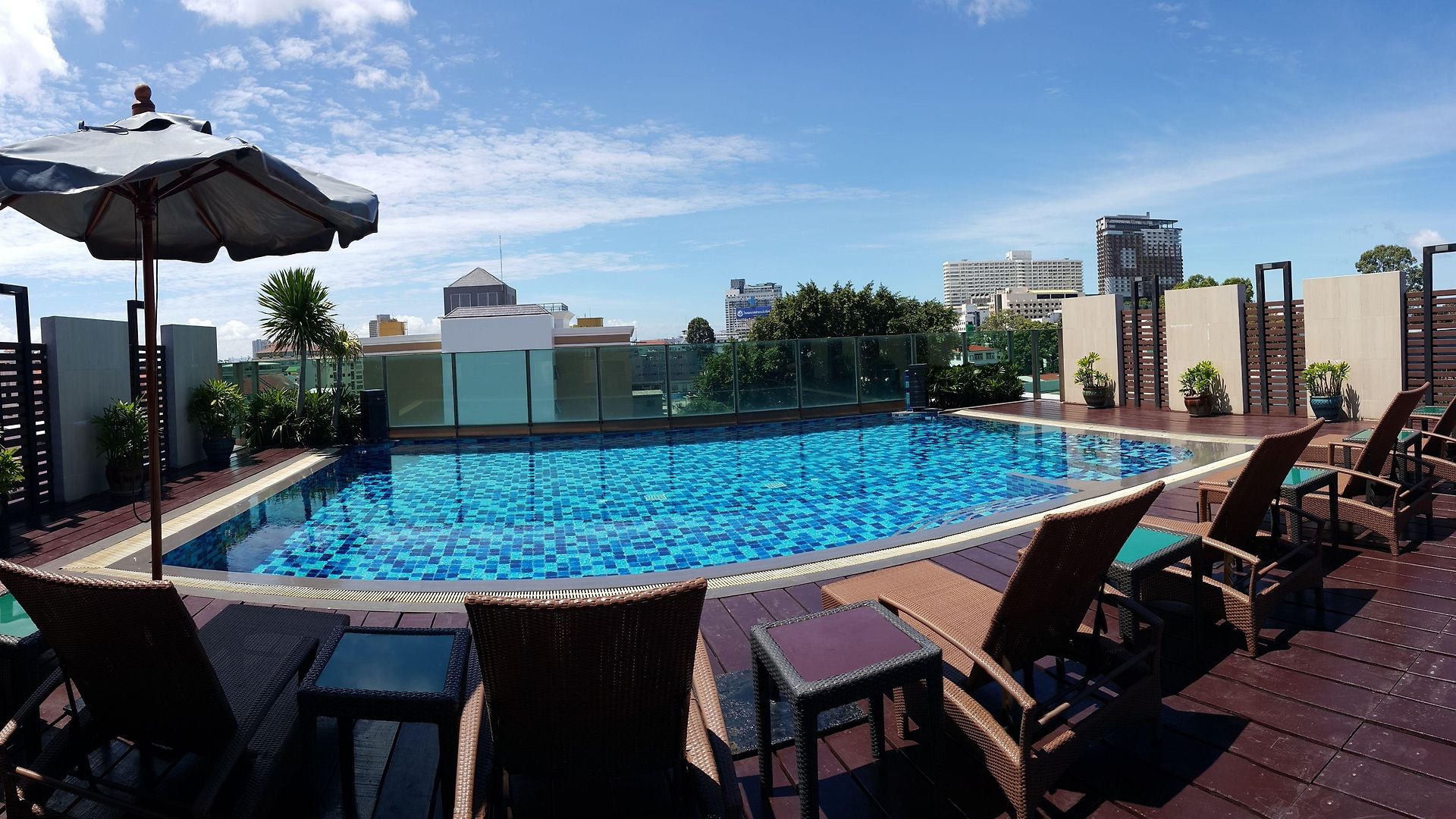 เอพริล สวีืท โรงแรม Pattaya